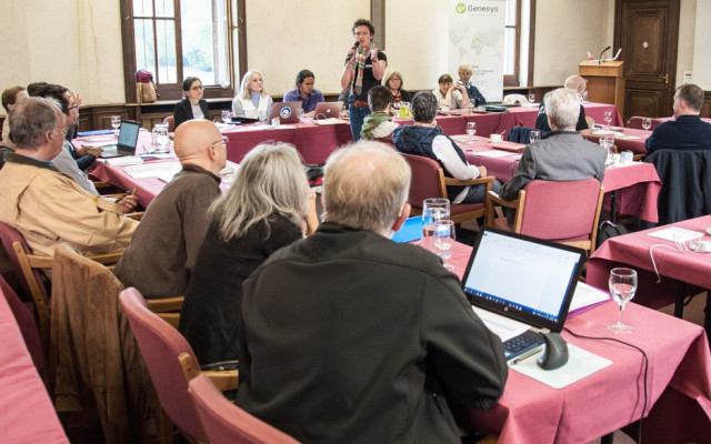 Genebank Platform Coordinator Charlotte Lusty kicks off the opening session of AGM 2017.